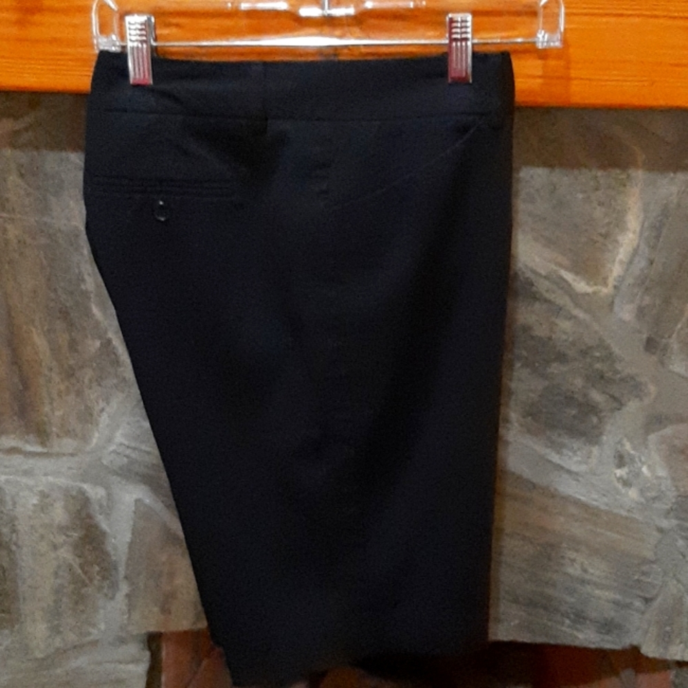 Daisy Fuentes size 8 black shorts